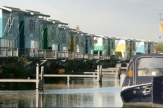 Illustration for article titled Modern Boat Homes to Survive Rising Sea Level